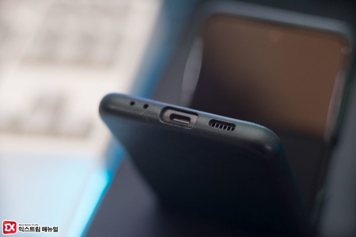 Samsung Galaxy Z Flip 3 Genuine Leather Case Review 10