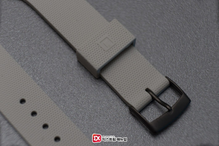 Apple Watch Uag U Dot Silicone Strap Review 6