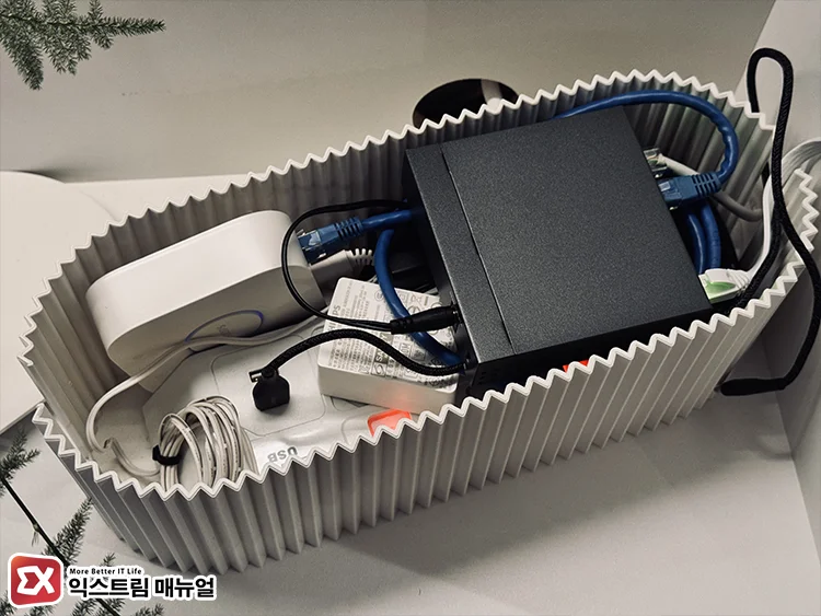 Connecting a Philips Hue Bridge with PoE Power over Ethernet Without an Adapter 2 Connecting a Philips Hue Bridge with PoE Power over Ethernet Without an Adapter 2 - 필립스 휴 브릿지를 전원 어댑터 없이 PoE로 연결해 보자