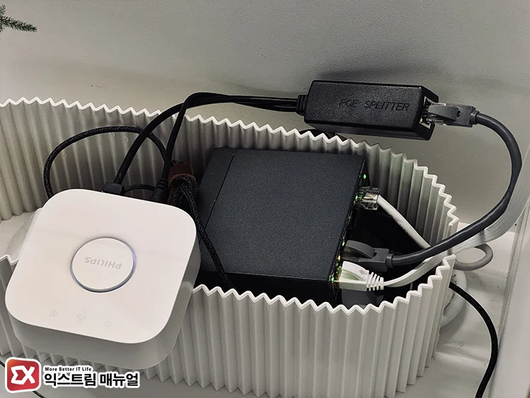 Connecting a Philips Hue Bridge with PoE Power over Ethernet Without an Adapter 4 Connecting a Philips Hue Bridge with PoE Power over Ethernet Without an Adapter 4 - 필립스 휴 브릿지를 전원 어댑터 없이 PoE로 연결해 보자
