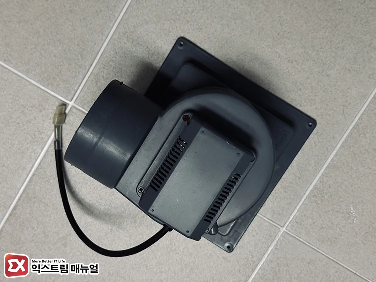 fix noise by replenishing lubrication 1 힘펠 환풍기 탈거