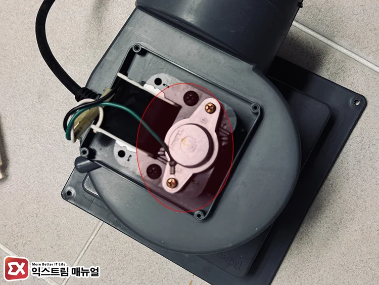 fix noise by replenishing lubrication 2 모터 커버 탈거